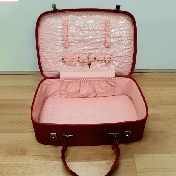vintage c1960s red faux cosmetic case