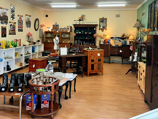 Schoopers antiques instore