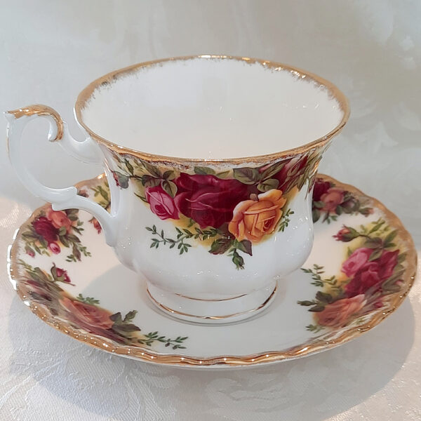 Royal Albert Old Country Roses Tea Cup Set 2