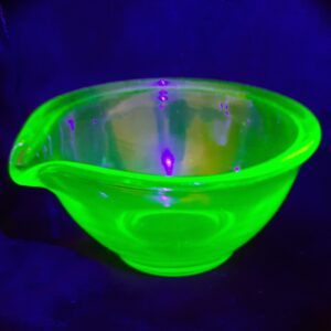 pair of glass kitchen mixing bowls