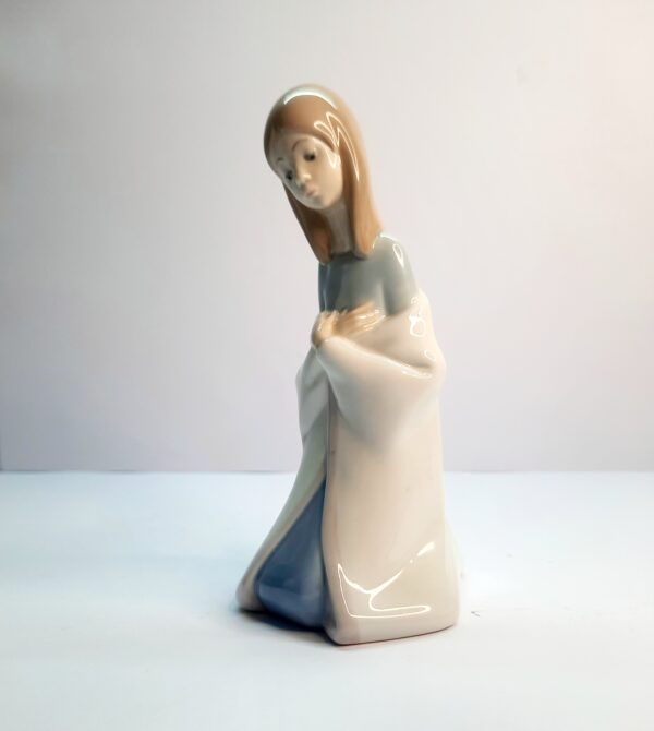 lladro young girl figurine