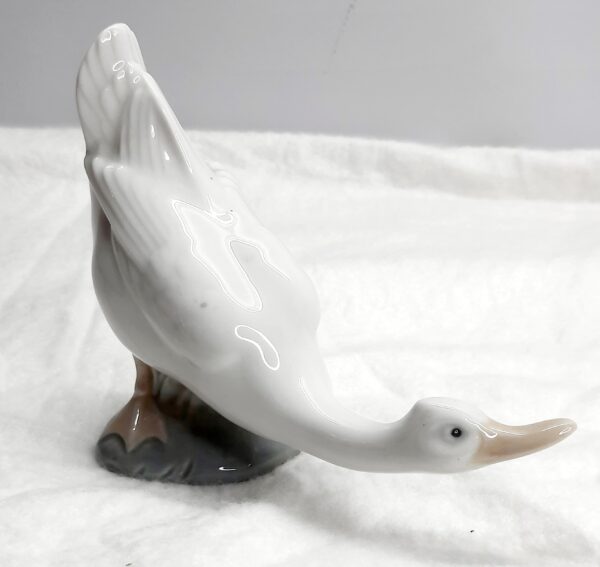 lladro daisa peking duck/goose