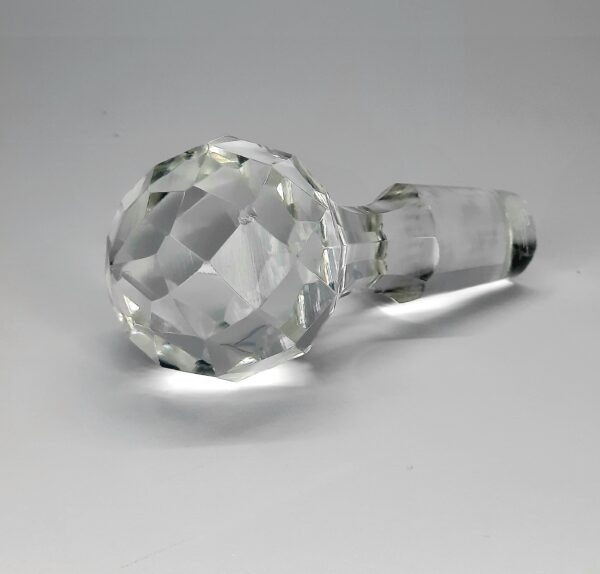 old decanter crystal stopper