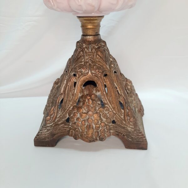 victorian pink ombre oil lamp