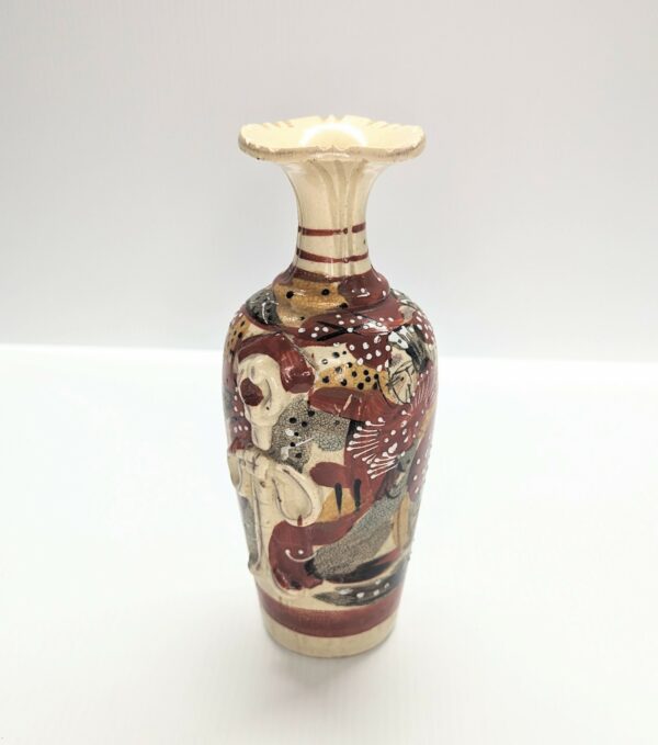 japanese satsuma moriage samurai vase