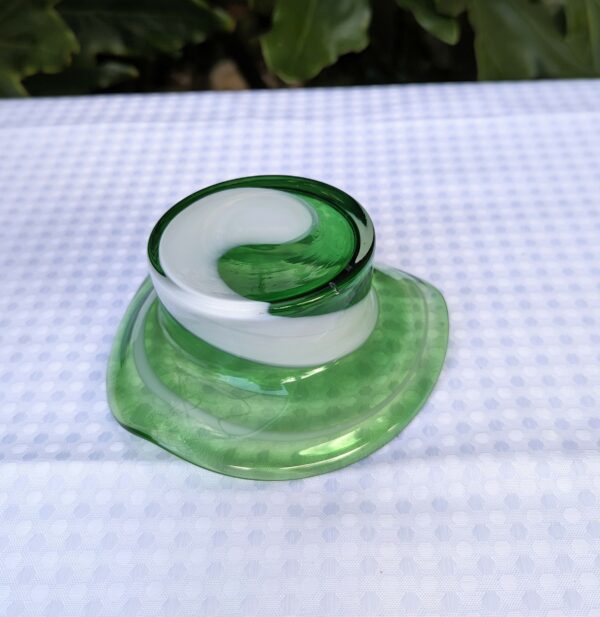 retro green and white swirl dish