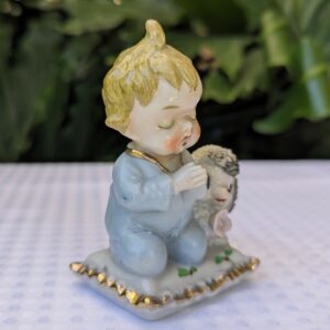 vintage praying children figurine