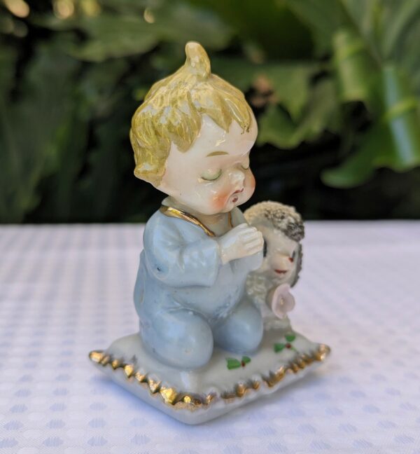 vintage praying children figurine