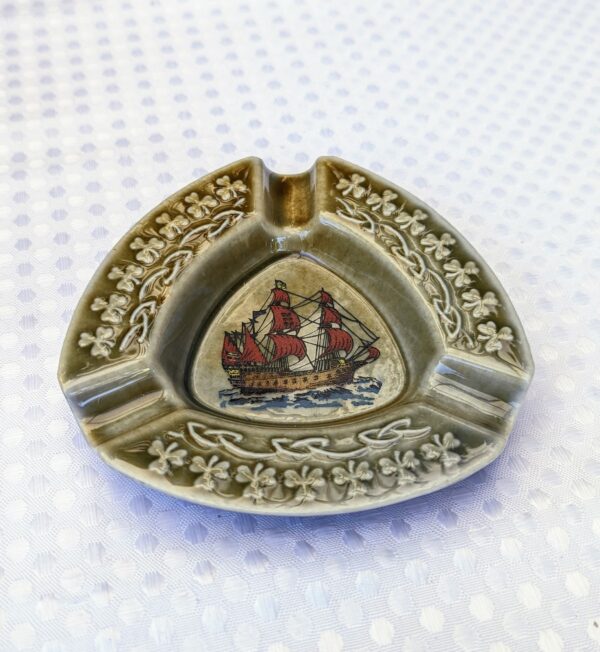 vintage galleon triangle ashtray